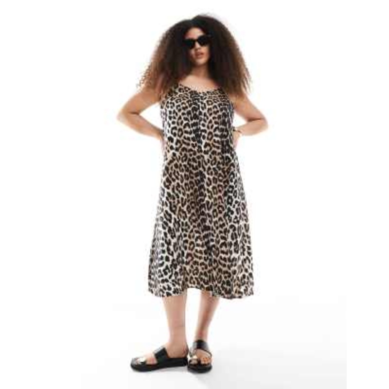 Vero Moda Curve woven cami midi dress with v front in leopard print