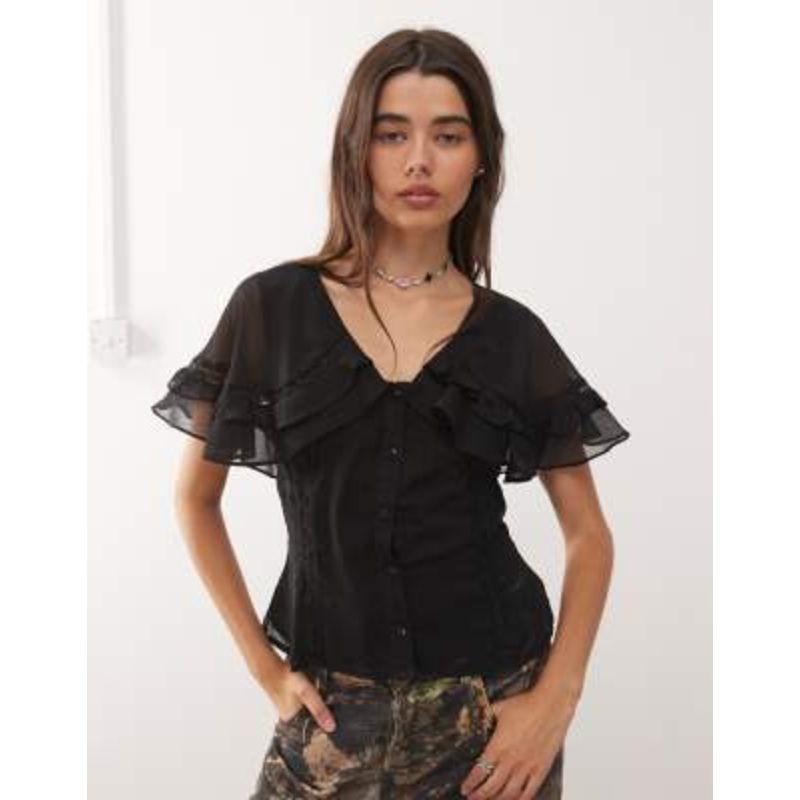 Reclaimed Vintage tea top with cape collar in black