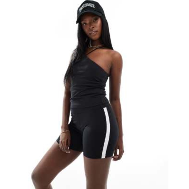 4505 Court tennis legging shorts with contrast side stripe in black