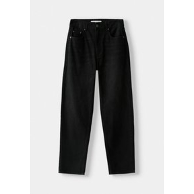 Bershka Jeans Tapered Fit – black/schwarz