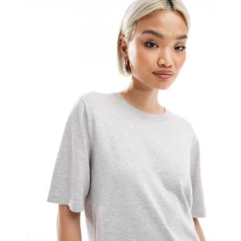 Vero Moda knitted t-shirt in light gray melange