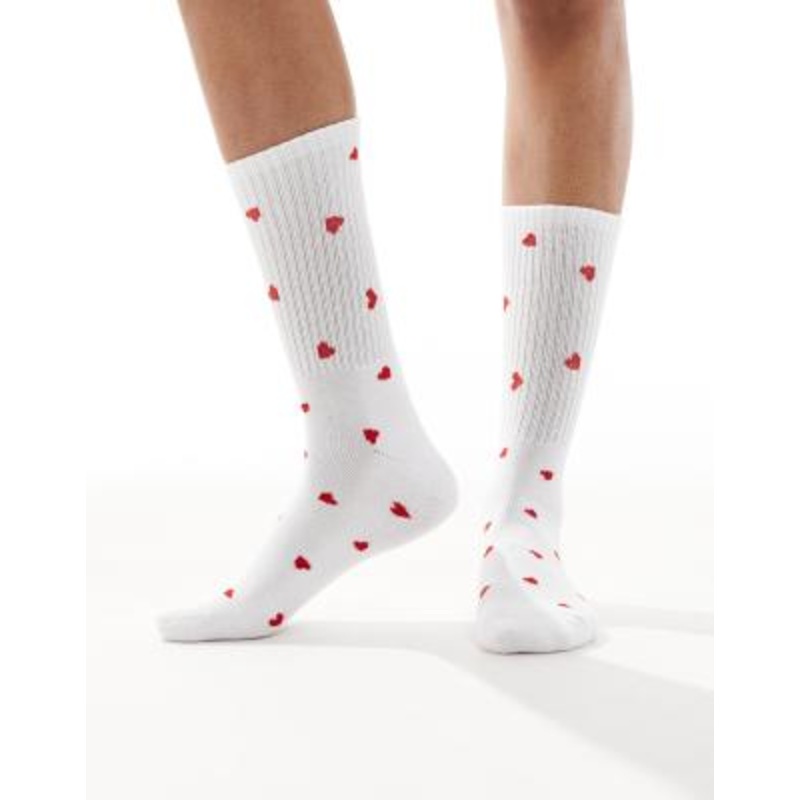 Vero Moda socks in heart print