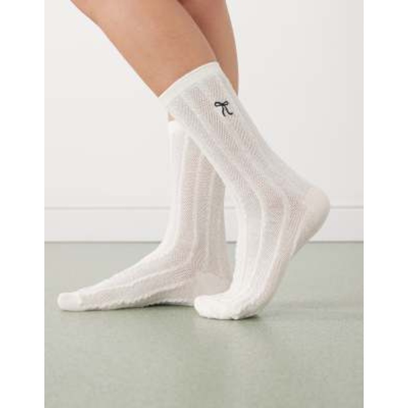 Reclaimed Vintage cable knit ankle socks with bows in cream