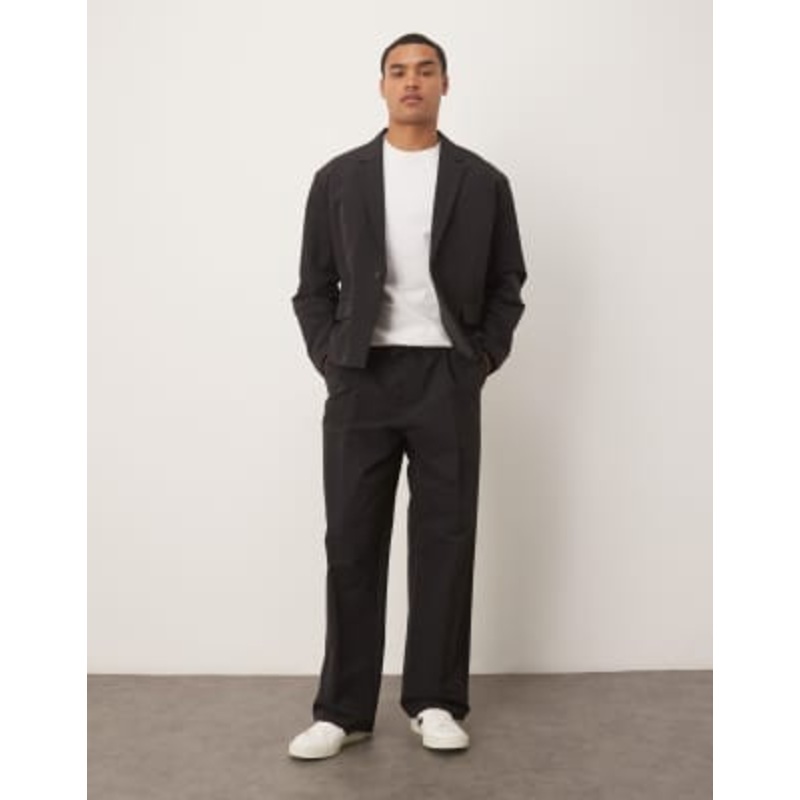 DESIGN boxy suit in casual black tech fabric