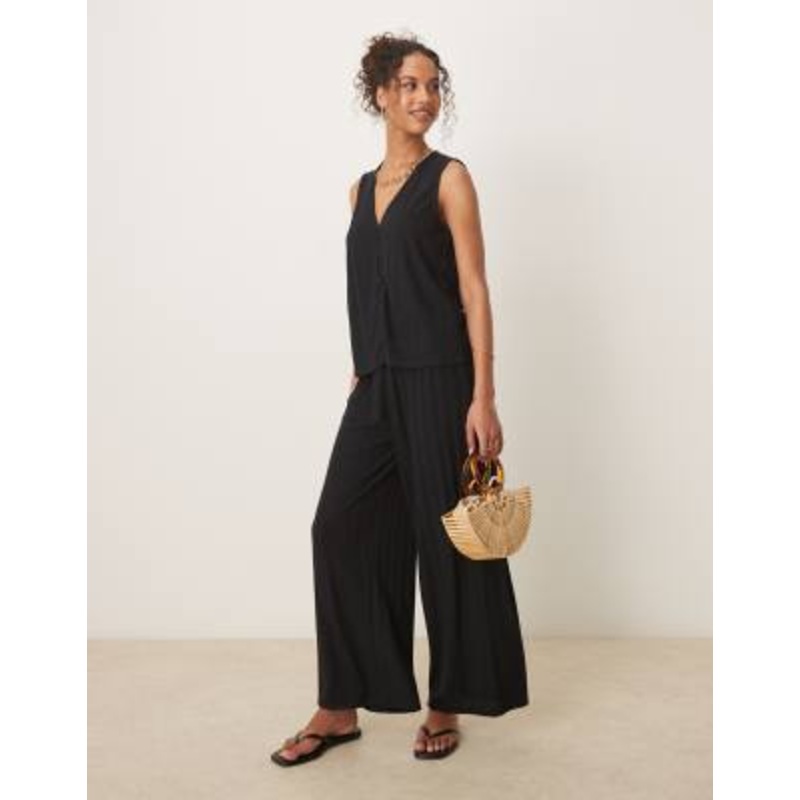 Vila lightweight rib knit top and pants set in black