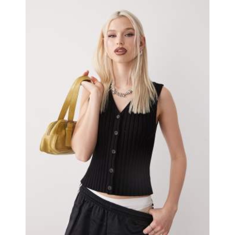Weekday knit vest in black