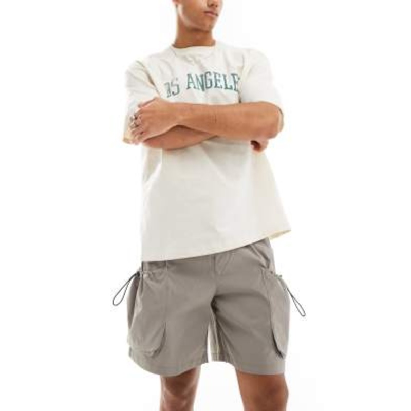 ADPT technical cargo short in beige