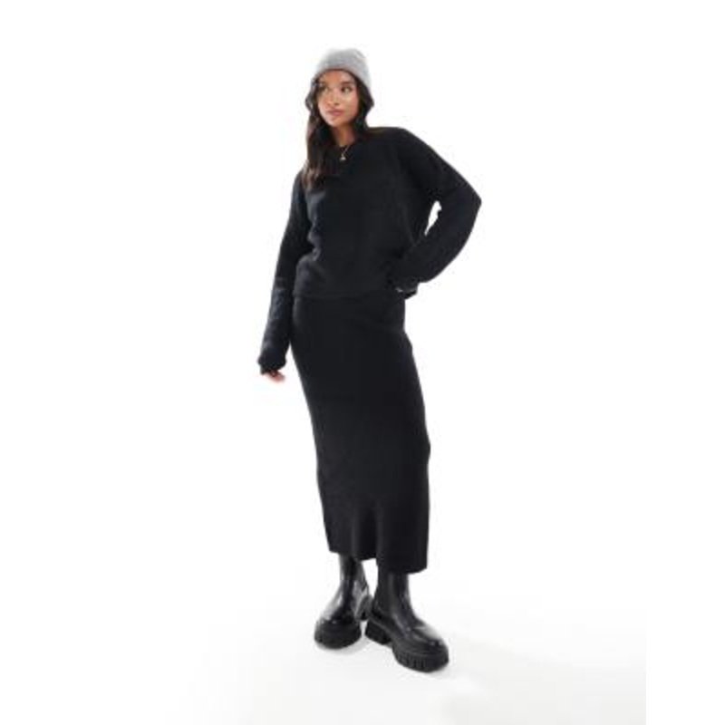 Vero Moda Petite fluffy midi skirt in black – part of a set