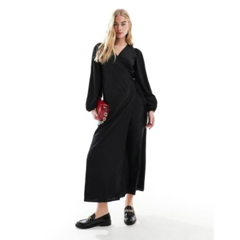 Vila wrap midi dress in black