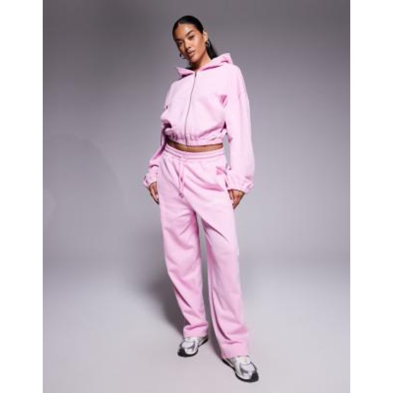 Weekend Collective set in pink