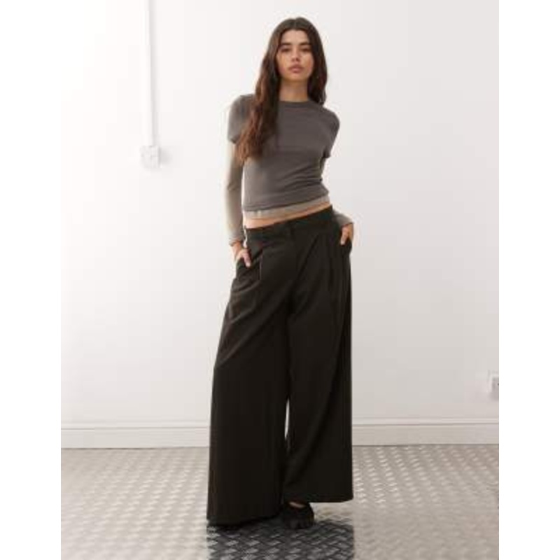 Weekday oversized wide leg pleated pants in brown gray melange