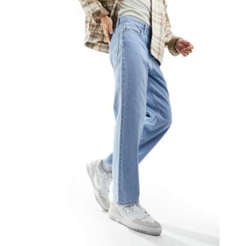 Jack & Jones Intelligence Eddie baggy jeans in lightwash blue