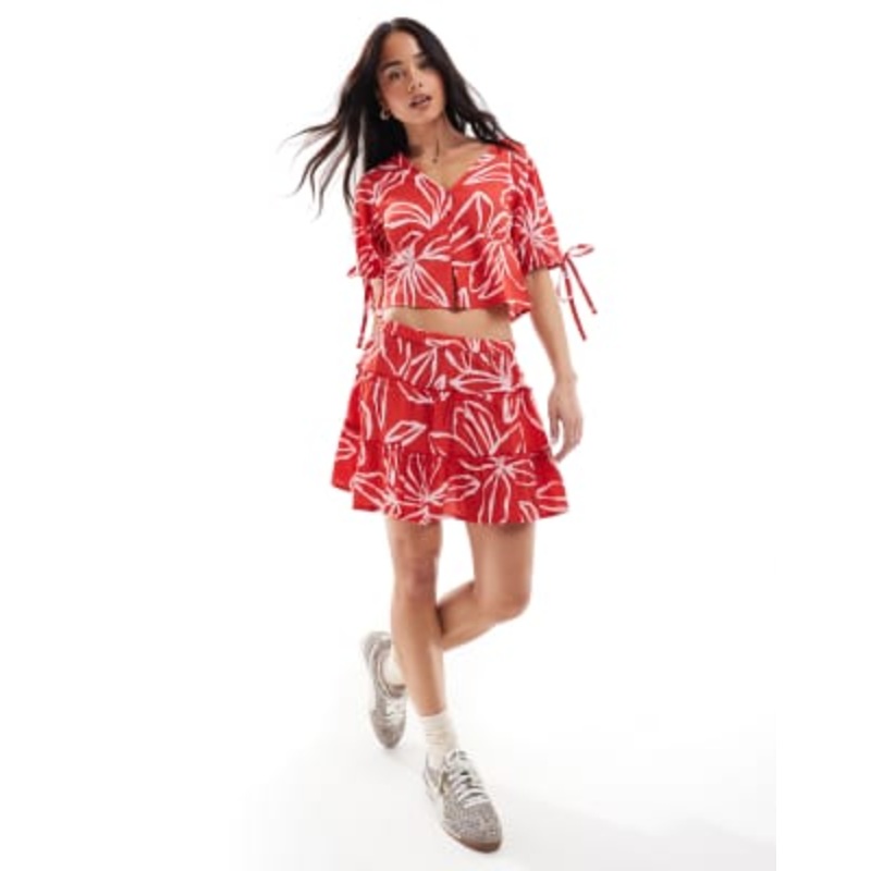 Wednesday’s Girl bold bloom print mini skirt in red – part of a set