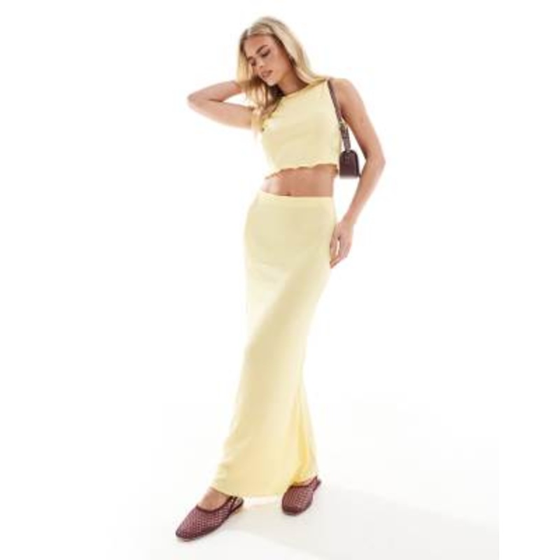 Vero Moda Petite textured maxi skirt in pale banana – part of a set