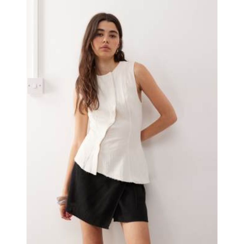 Weekday Circee linen mix wrap mini skirt in black – Exclusive to