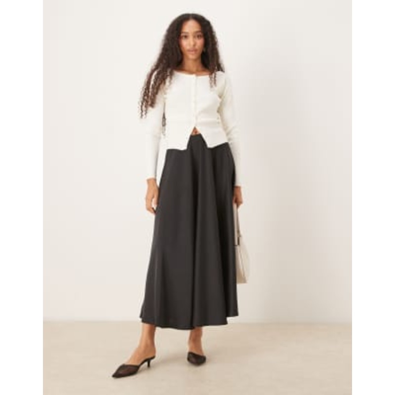YAS volume satin circle midi skirt in black