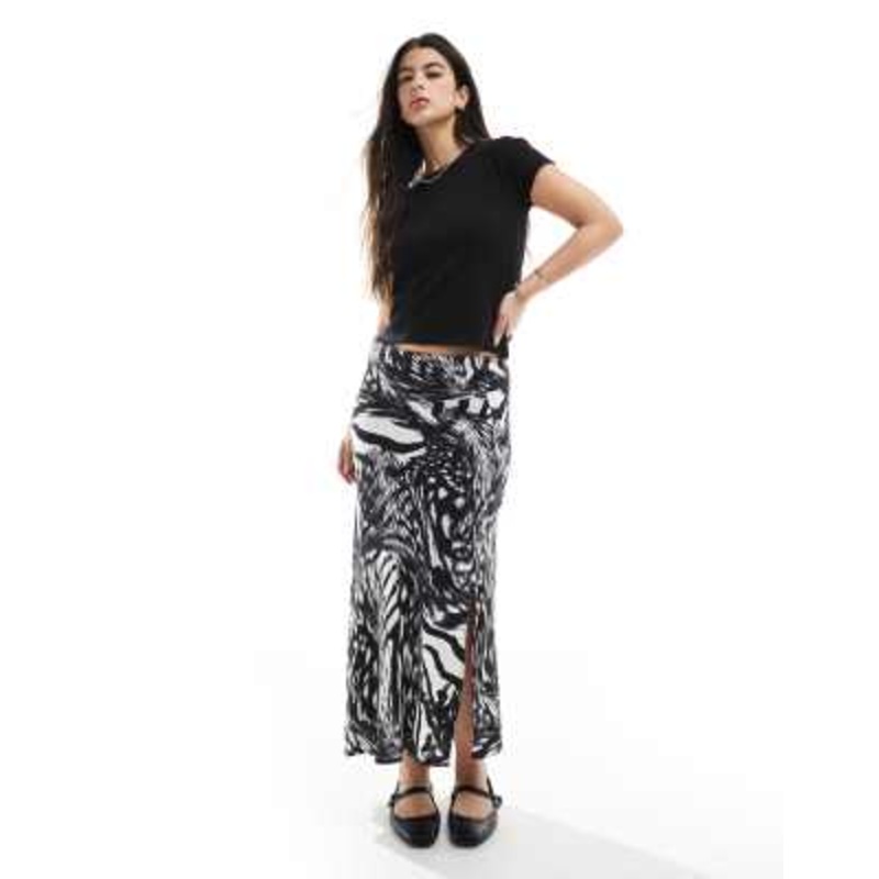 Vero Moda ankle slip skirt in abstract mono print