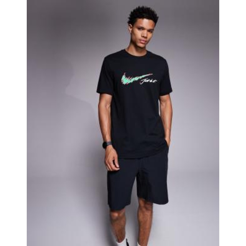 4505 8″ wide leg training shorts with zip phone pocket in black