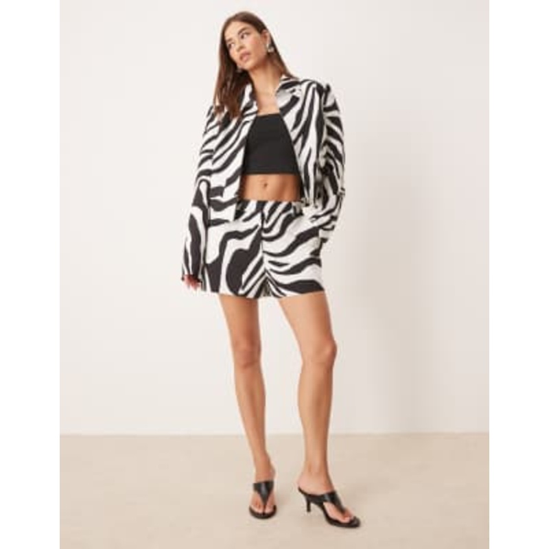 DESIGN high waisted shorts & zip front cropped blazer set in zebra