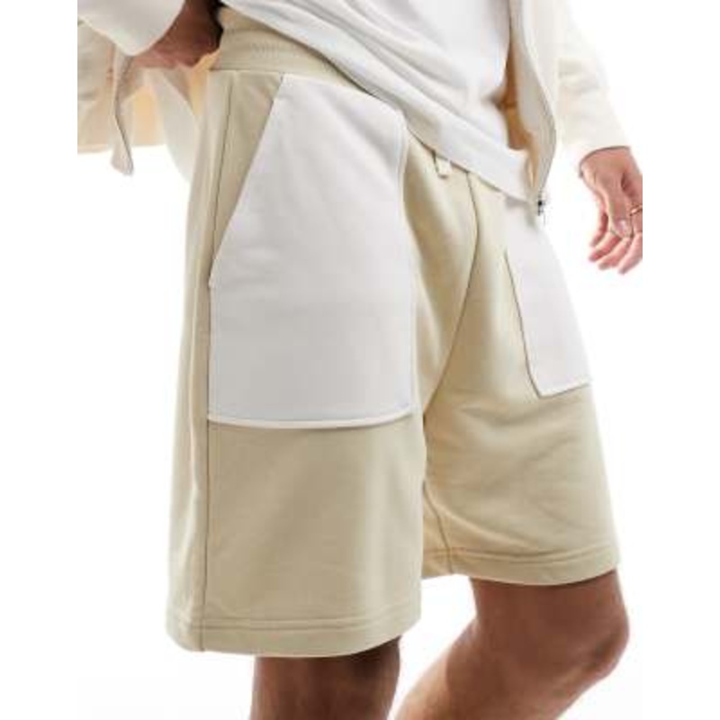 The North Face Terry Regular Shorts in beige