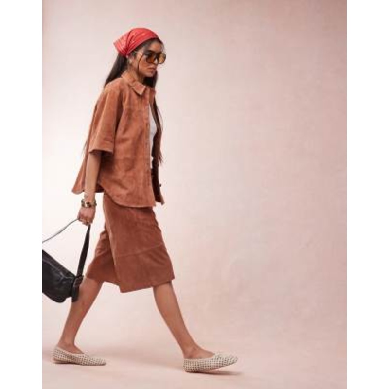 DESIGN suede boxy shirt and shorts set in tan
