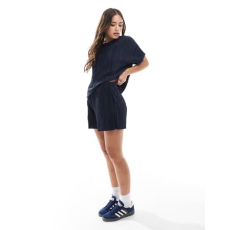 Vero Moda plisse shorts in navy – part of a set