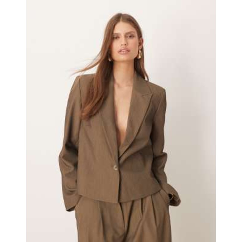 YAS tailored short blazer in lead gray – part of a set