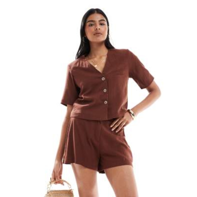 Vero Moda linen touch tailored shorts in chocolate – part of a set