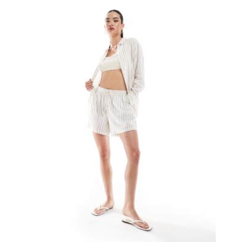 Vero Moda linen blend loose a line shorts in white and brown stripe – part of a set