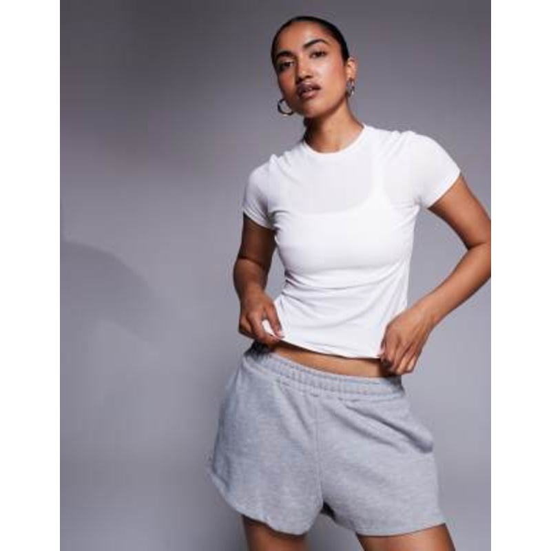 4505 fitted cotton short sleeve everyday tee with quick dry finish in white