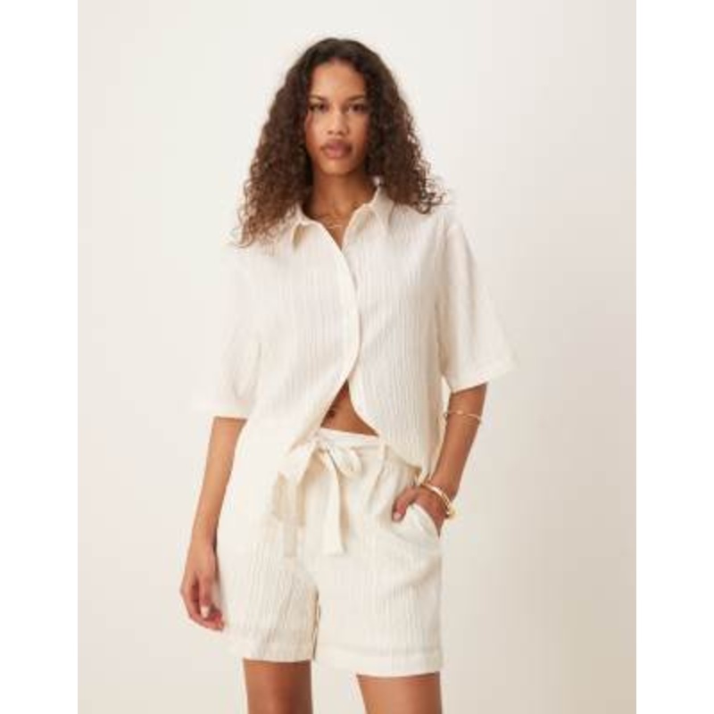 AWARE textured shirt and shorts set in white