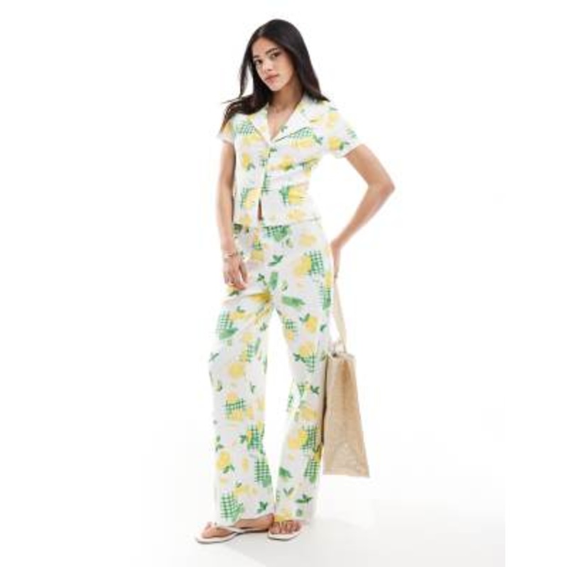 DESIGN shrunken revere waffle shirt and shorts in lemon drink print