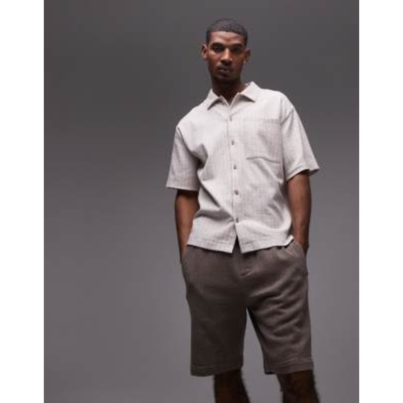 Topman relaxed fit textured shorts in brown
