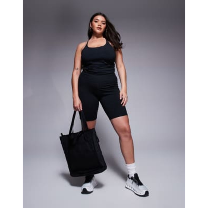 4505 Curve Icon 8 inch soft touch legging shorts in black