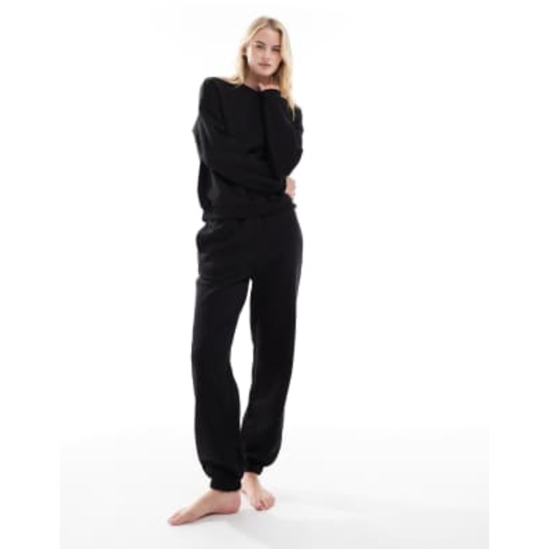 Vero Moda Tall oversized cuffed sweatpants in black – part of a set