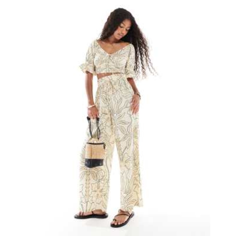 Wednesday’s Girl bold floral wide leg pants