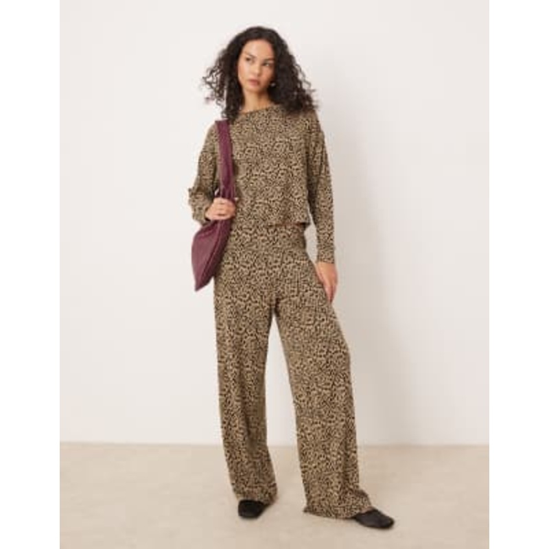 VILA super soft knit top and pants set in mini leopard print