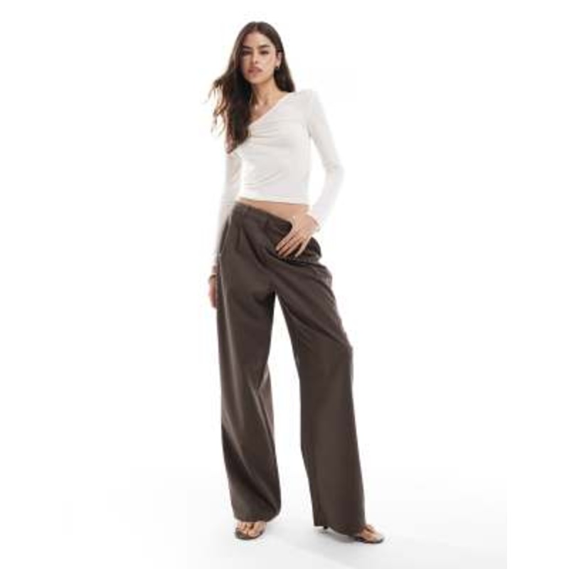 Vero Moda Tall dad fit tailored pants in chocolate
