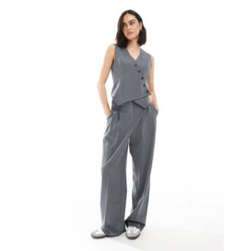 Vero Moda slouchy pleat front pants in dark gray melange – part of a set