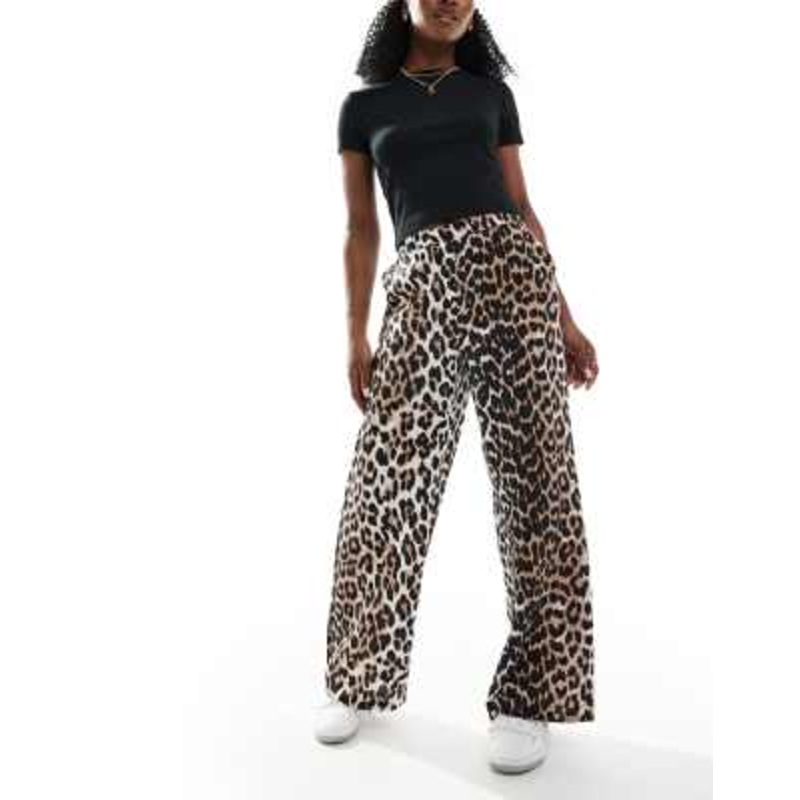 Vero Moda wide leg pull on pants in leopard print