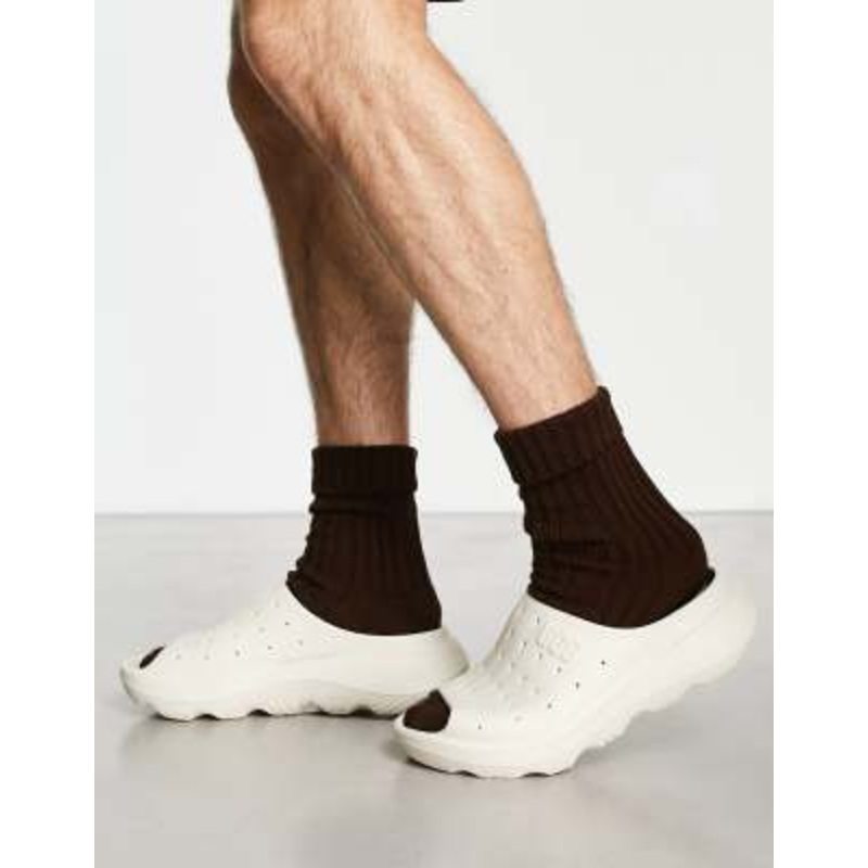 UGG slide it molded clogs in sand