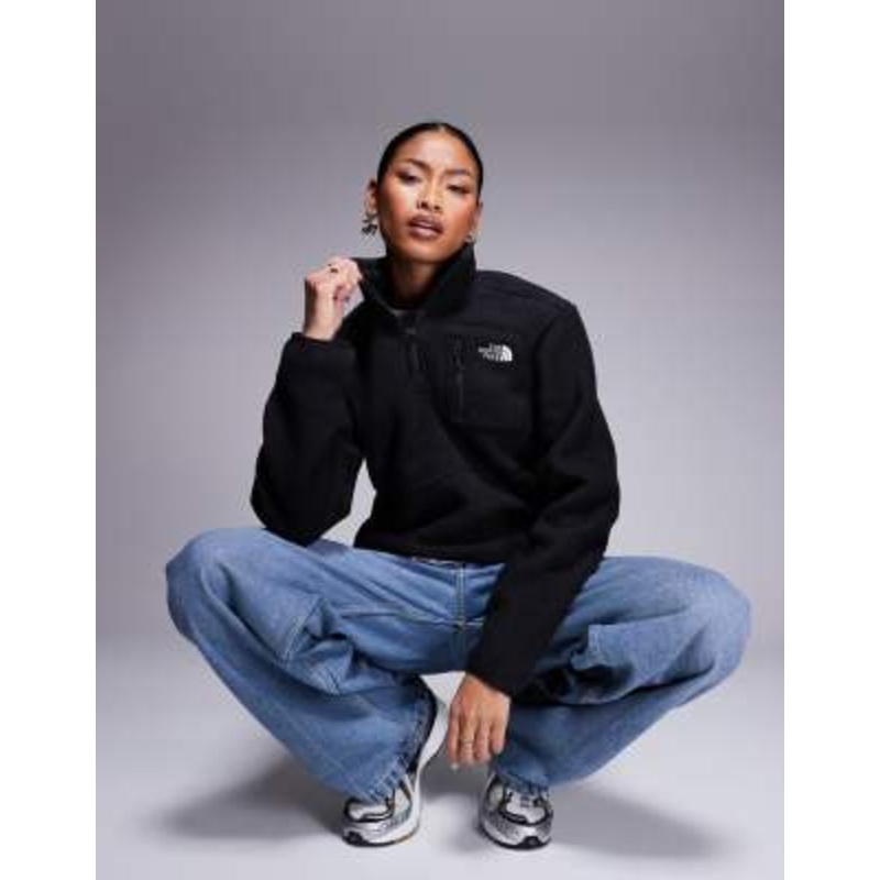 The North Face Yumiori 1/4 Zip Jacket in black