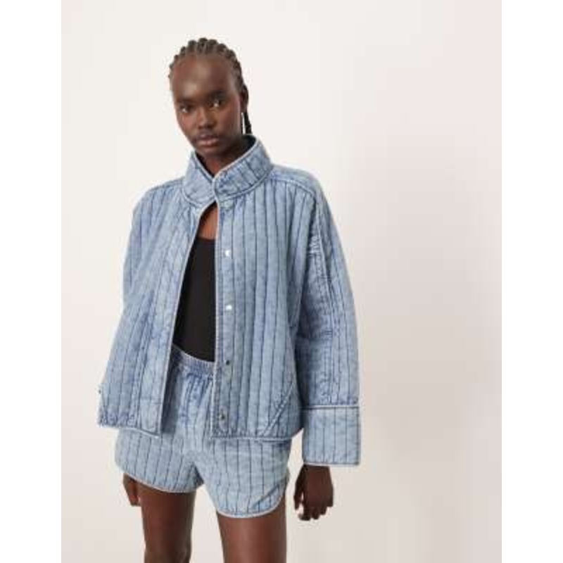 ARRANGE quilted distressed-look boxy jacket with wide sleeves in washed blue – part of a set