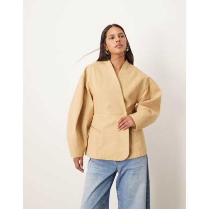 ARRANGE twill jacket with ovoid sleeve and cinched waist in camel