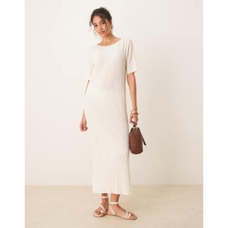 YAS plisse t-shirt maxi dress in cream
