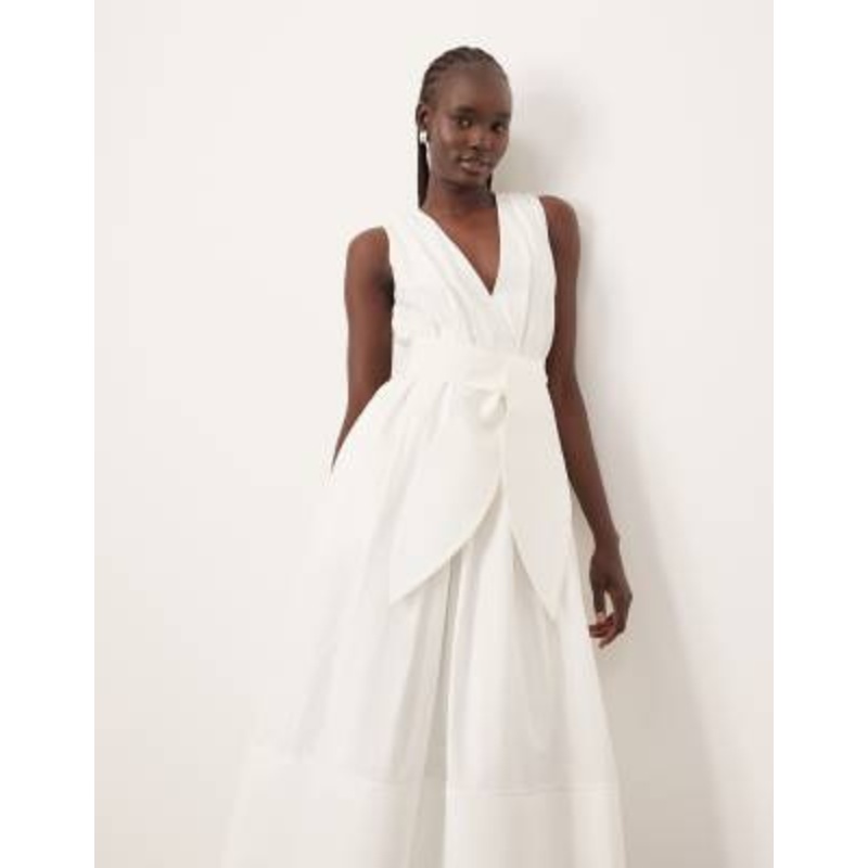 ARRANGE premium textured midi dress with v front in white