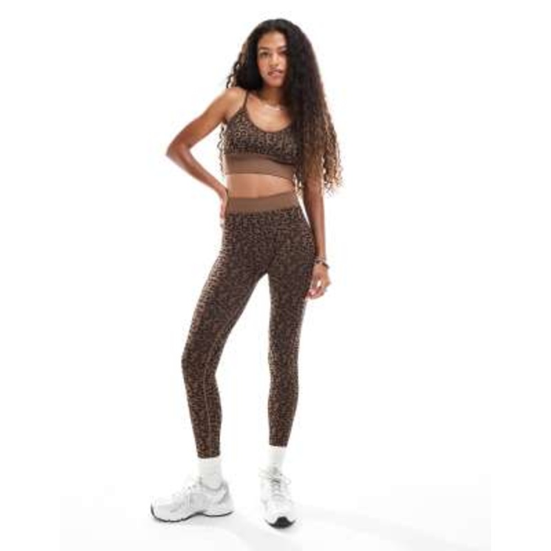 ONLY seamless leggings & bralette set in animal print