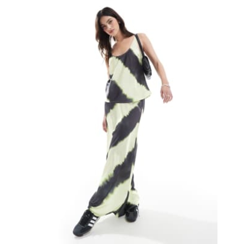 satin yellow print set