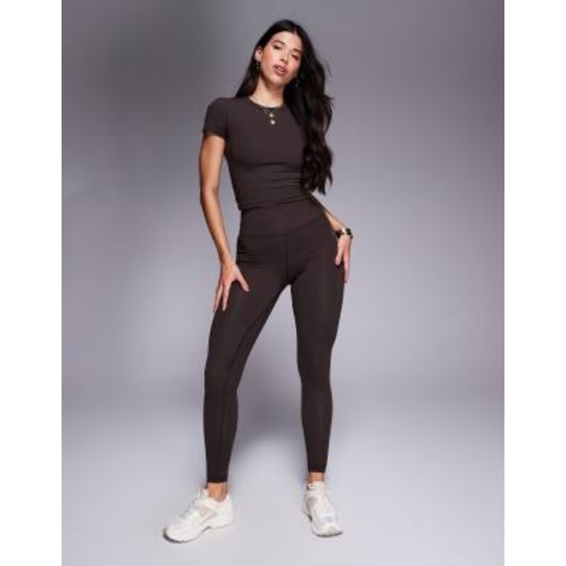 4505 Icon soft touch yoga set in chocolate