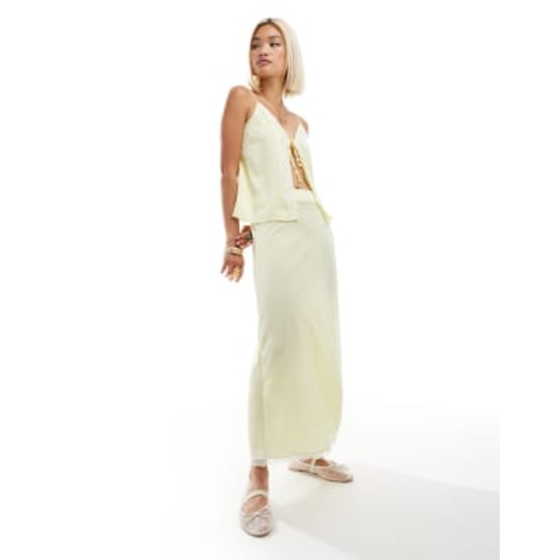 ONLY contrast lace trim satin set in lemon